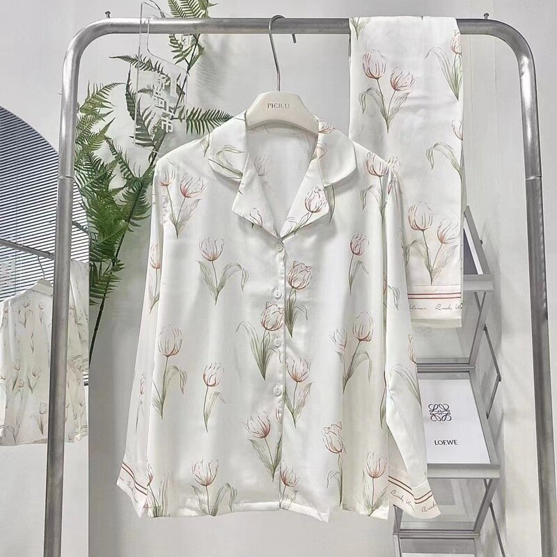 Designer Spring Satin 2 Pieces Women's Silk Pajamas Set Printed Soft Long Sleeve Loungewear Button Down Sleepwear Pjs Home Set