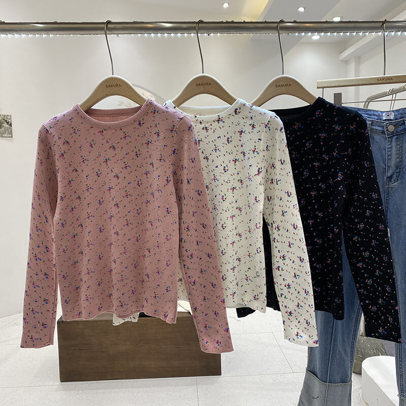 Kaus dalam motif bunga Korea untuk wanita, sweter dasar lengan panjang Retro Pullover pas longgar musim gugur musim dingin 2024
