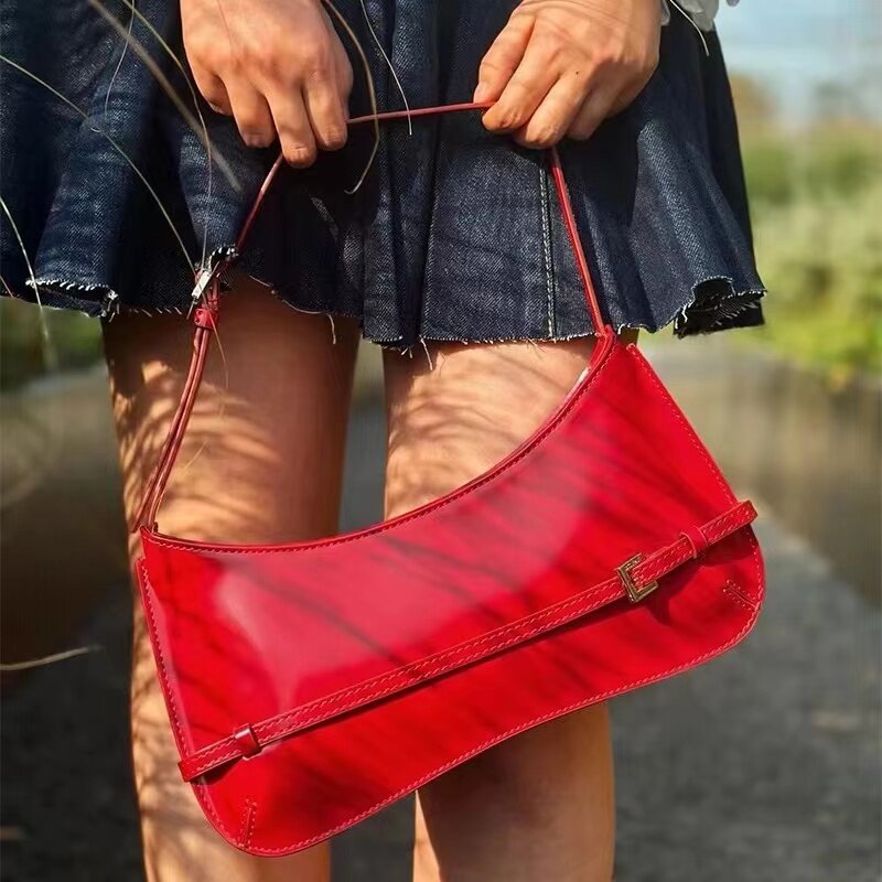 حقيبة كتف من الجلد الصناعي أحادية اللون للنساء ، حقيبة تحت الإبط متعددة الاستخدامات للسيدات ، عصرية وفاخرة ، فرنسية وأحمر ، كلاسيكية وفاخرة