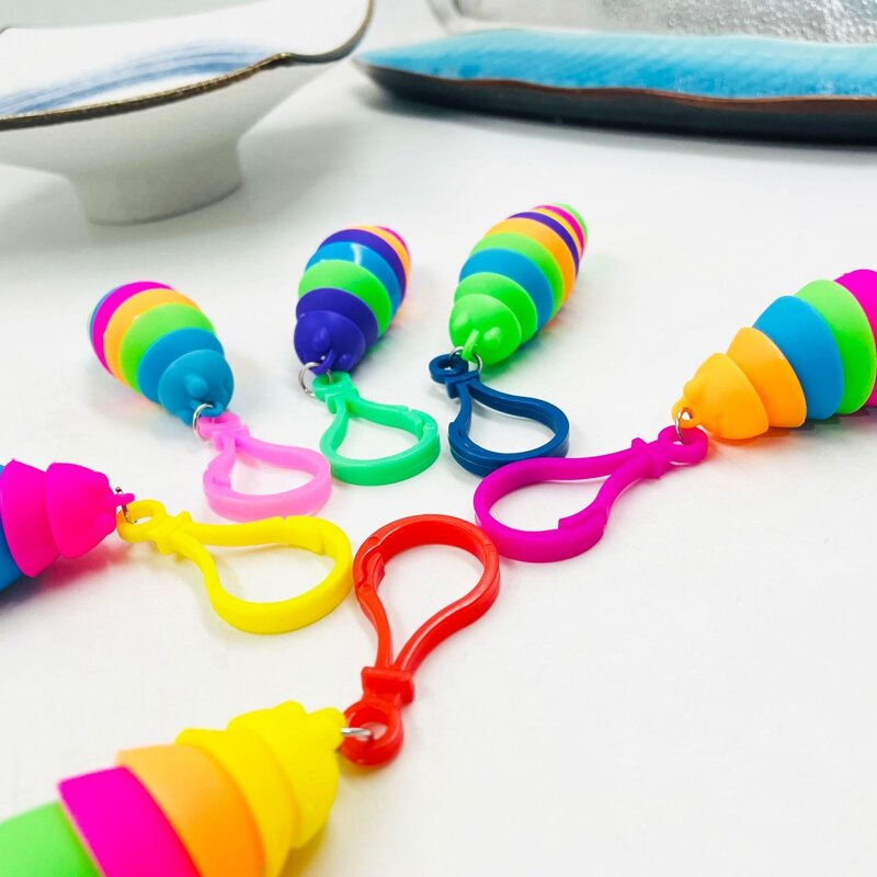 Mini Fidget Toy Adult Slug articolato flessibile 3D Slug portachiavi sollievo Anti-ansia ciondolo sensoriale giocattoli per bambini