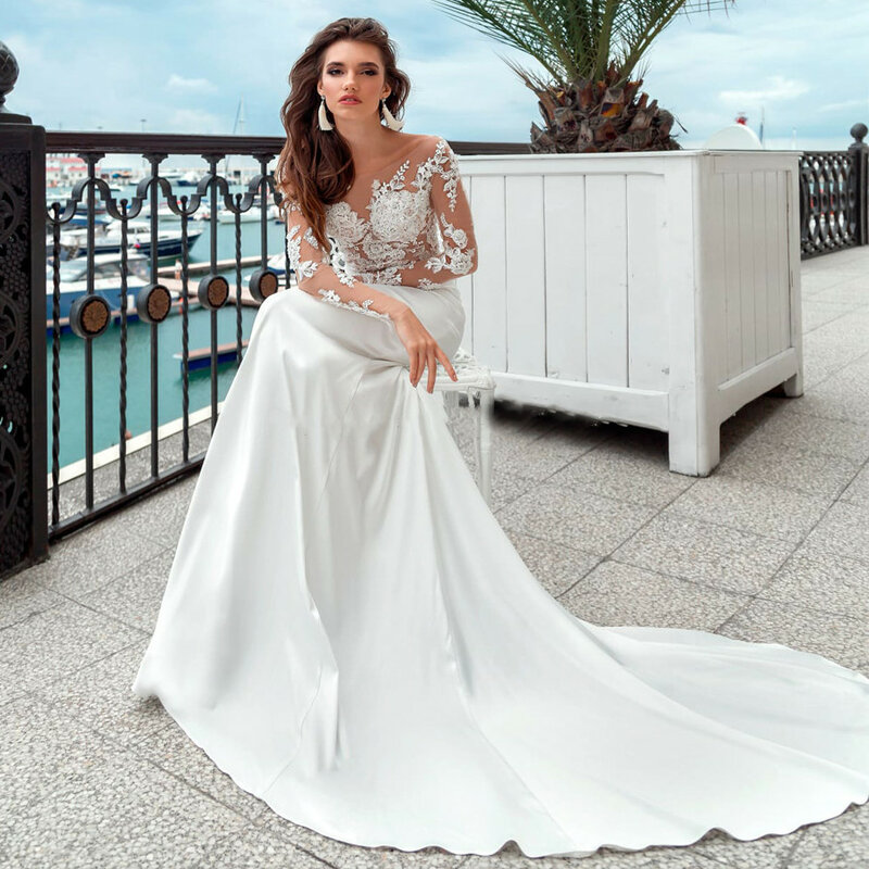 Boho Mermaid Wedding Dresses Long Sleeves Sheer Scoop Neckline Applique Satin Buttons Back Beach Bridal Gowns Sweep Train 2023