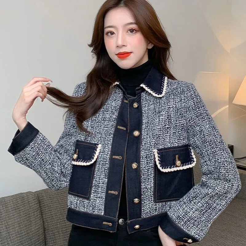 Xiaoxiangfeng-casaco jeans feminino, top solto de manga curta, painel colorido com contraste, V na moda, novo senso de design, primavera e outono, 2023
