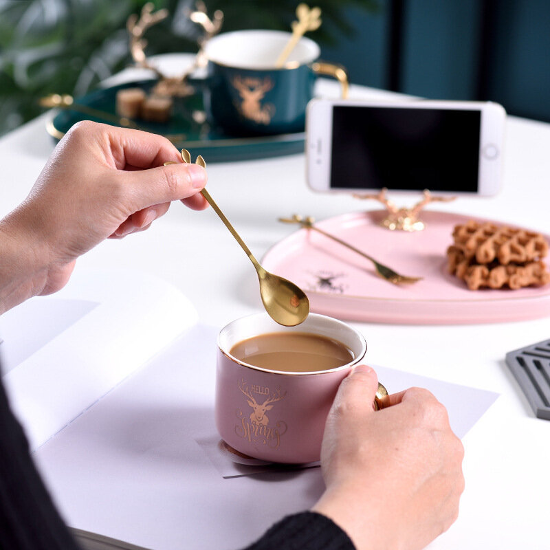 Роскошная керамическая кружка с блюдцем в форме Европейского оленя, чашка для послеобеденного чая, кофе и блюдце, набор домашней креативной посуды, подарок