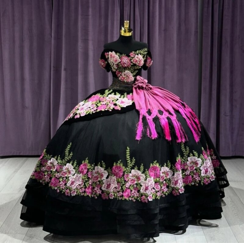 Gaun dansa putri Quinceanera hitam gaun pesta bahu terbuka applique manis 16 Gaun 15 AFO Meksiko