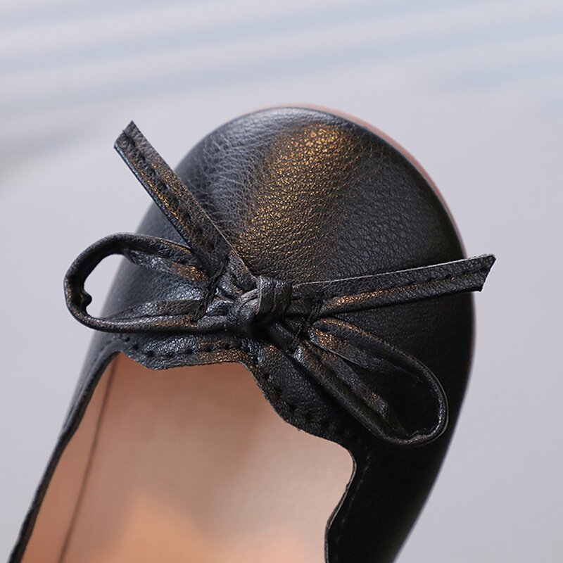 Шикарная кожаная обувь с бантом для молодых девушек: танцевальные туфли с мягкой подошвой и квадратным носком для возраста 1-6 лет