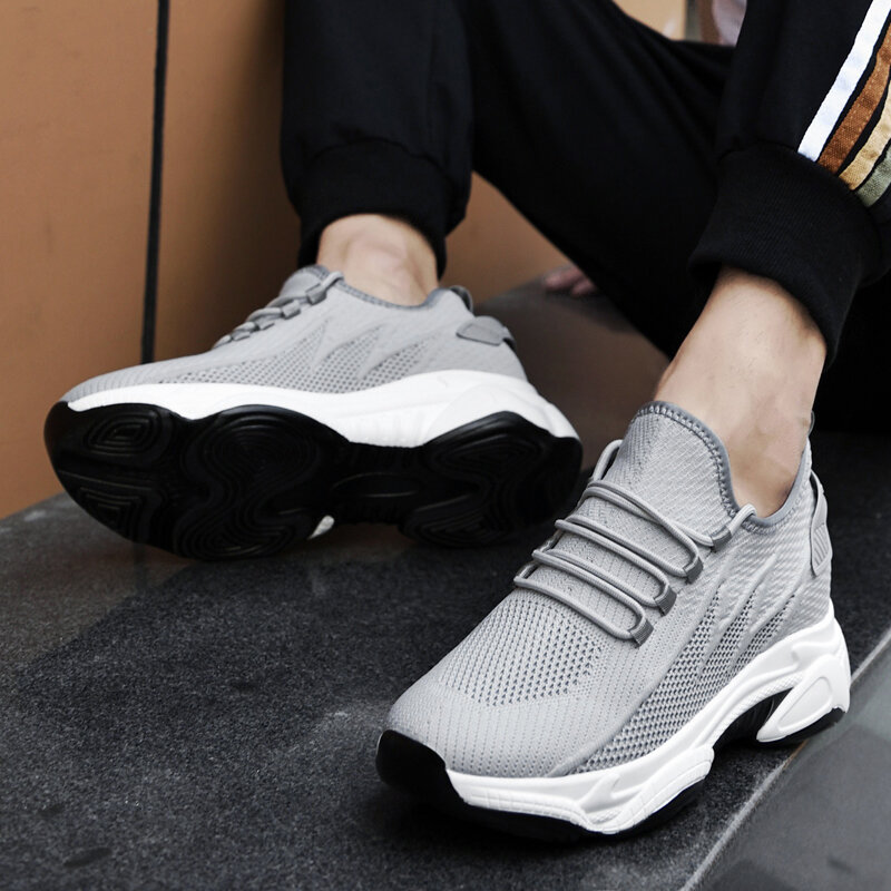 Sepatu Penambah Internal untuk Pria Sepatu Kasual Bersirkulasi Lembut Sneakers Musim Panas Pelatih Pria Tinggi Trendi Merek Zapatillas Hombre