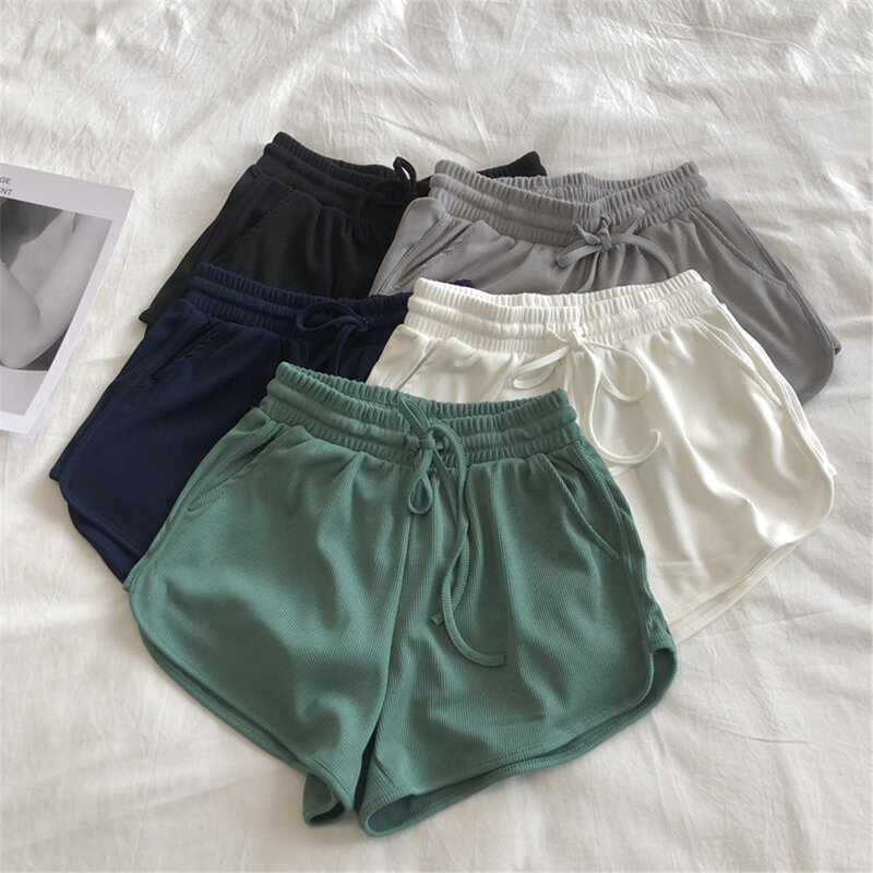 Pantalones cortos deportivos para mujer, Shorts ajustados antivaciados, informales, con cintura elástica, para playa, Color caramelo, novedad de verano