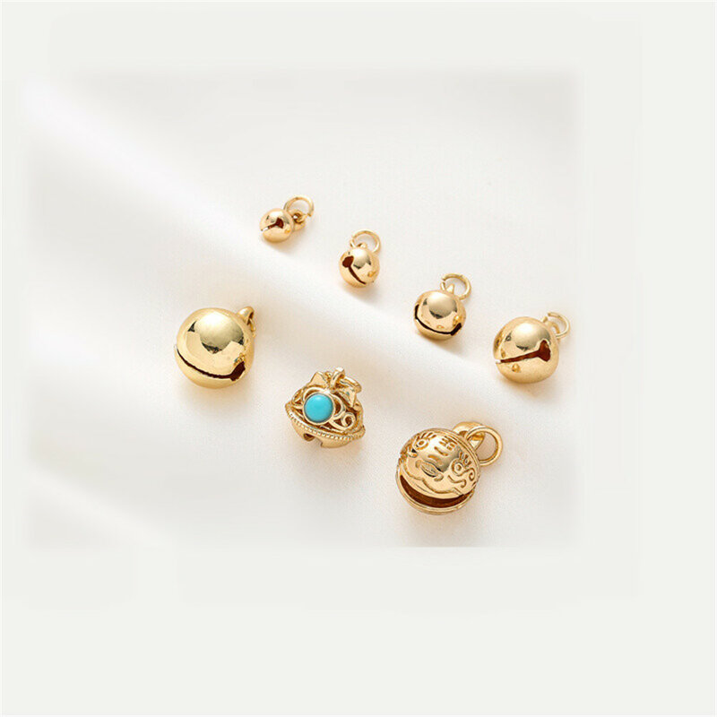 Paquete de oro de 14K con patrón vintage, anillo de campana, colgante de gato, campana colgante redonda brillante, accesorios de joyería diy