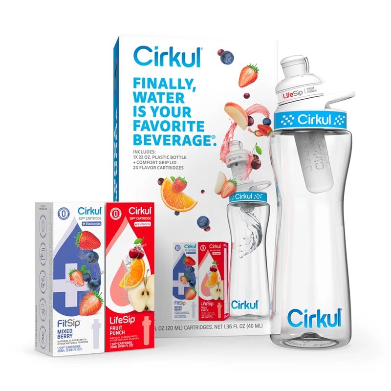 Cirkul-Kit de iniciación de botella de agua de plástico de 22oz, con tapa azul y 2 cartuchos de sabor (punzón de fruta y baya mixta)