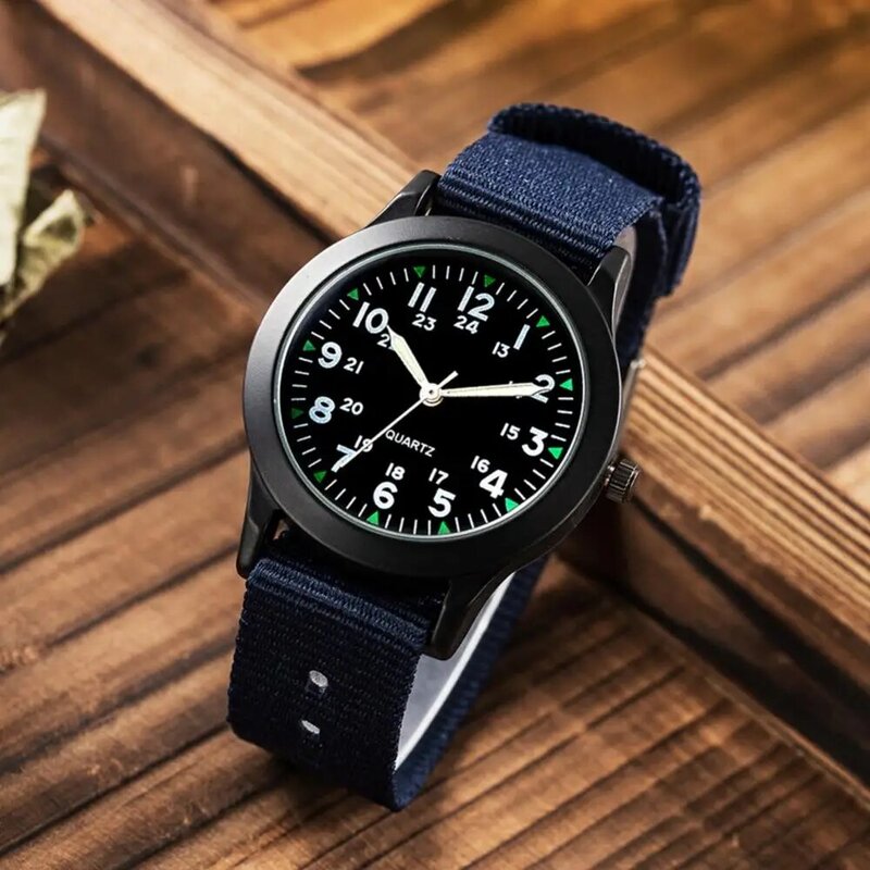 นาฬิกาข้อมือควอตซ์หน้าปัดกลมสายไนลอนธุรกิจผู้ชายแนวแฟชั่นนาฬิกาข้อมือกีฬากลางแจ้ง