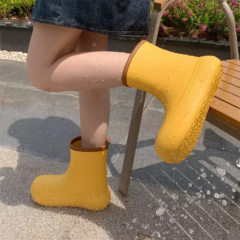 New Casual Women Rain Boots Solid Color Women Fashionable Outdoor Trend Shoes Versatile Waterproof Non-slip Rubbers Four Seasons