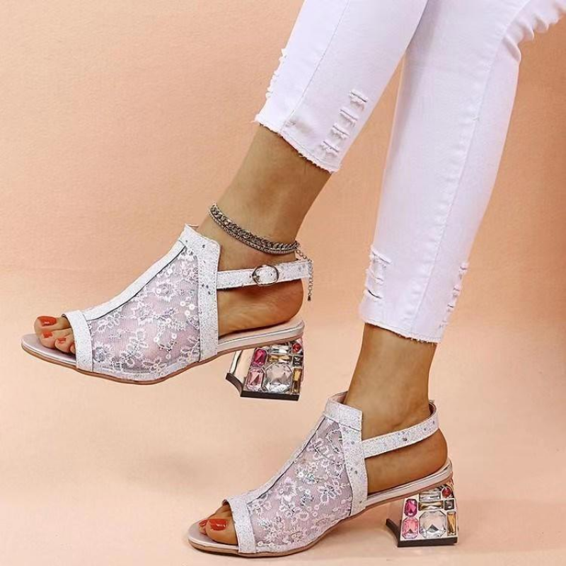 Sandálias de strass feminino 2023 verão oco sandálias de renda moda boca de peixe sapatos jóias decorativos sandálias de salto médio