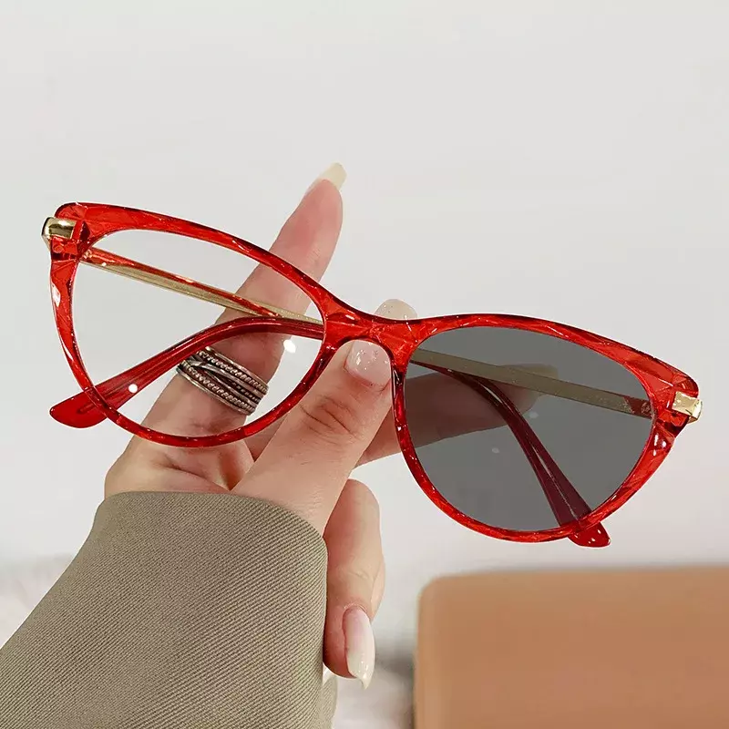 Moda Retro okulary fotochromowe blokujące niebieskie światło klasyczne okulary trójkątne kocie oko Vintage damskie okulary zmieniające kolor