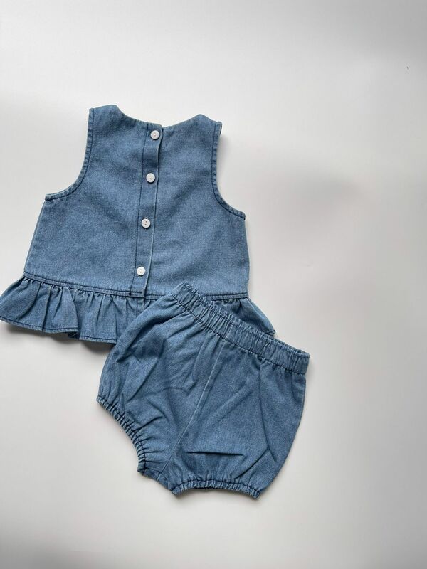 Setelan pakaian Denim tanpa lengan bayi perempuan, rompi renda + celana pendek 2 potong kasual serbaguna Musim Panas 2024