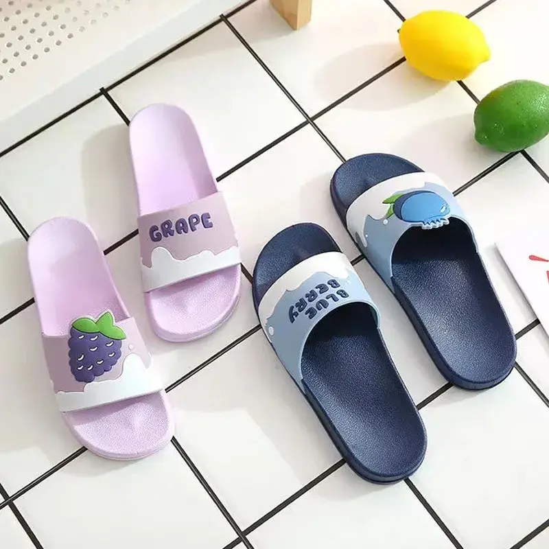 Nowe buty dla kobiet klapki z PVC moda owoce w stylu kreskówki sandały klapki letnie Casual plażowe domowe kąpiele grube antypoślizgowe