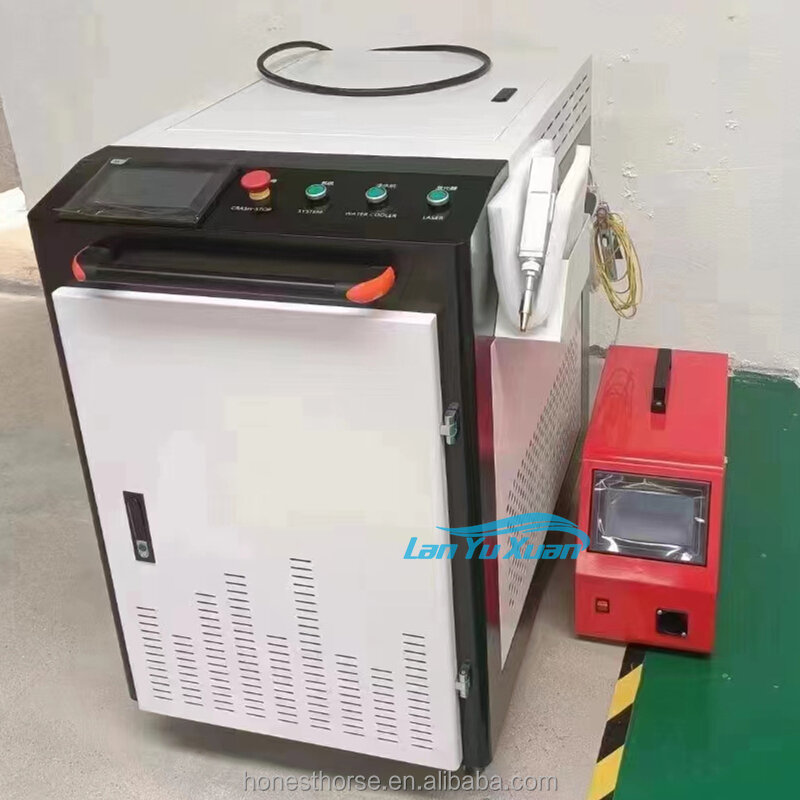 آلة التنظيف بالليزر 100 واط منظف ليزر للمعادن الصدأ مزيل الصدأ بالليزر المصغر