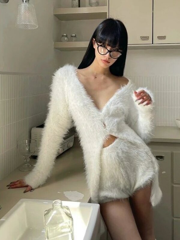 Deeptown Y2K Harajuku Cardigan bianco donna Grunge Kpop maglione lavorato a maglia sottile Sexy moda coreana Casual Fluffy Crop Top Fairycore