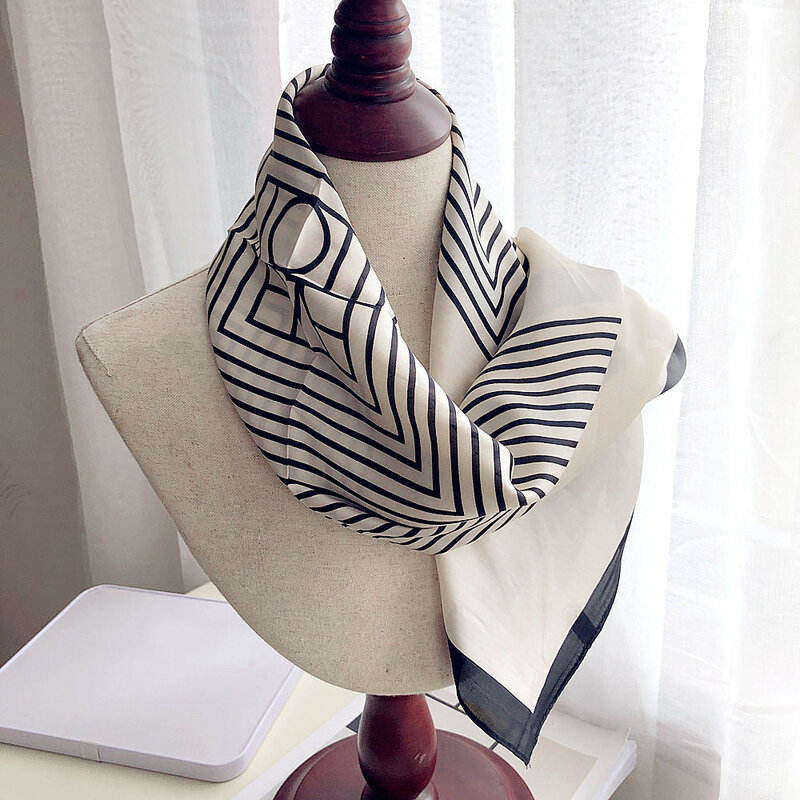 女性用サテンシルクスカーフ,正方形,ファッショナブルなヘアスカーフ,70x70cm
