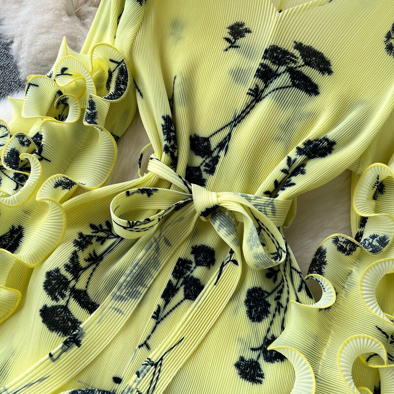 Платье женское Плиссированное ТРАПЕЦИЕВИДНОЕ с рукавами-фонариками и v-образным вырезом