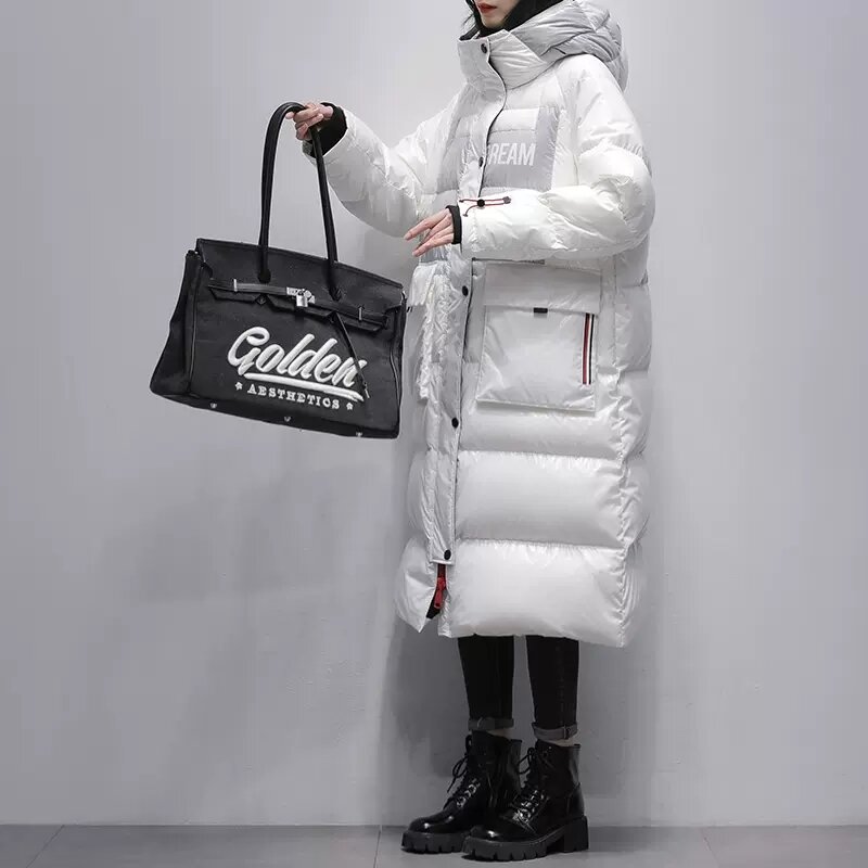 Jaket Panjang Putih Tebal Wanita 2023 Musim Dingin Baru Korea Bertudung Mantel Bebek Putih Perempuan Jaket Salju Hangat Pakaian Luar Kasual