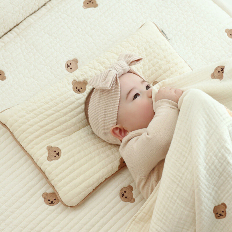 Algodão acolchoado dormir almofada para recém-nascido, cama do bebê, Cartoon urso e coelho travesseiro bordado, Almofada do sono infantil, travesseiro reconfortante