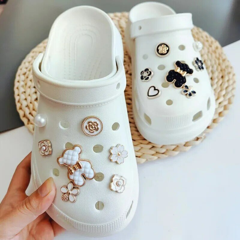 Hot Croc jimat sepatu dekorasi Fashion dilepas Set beruang DIY sandal rantai pin sandal aksesori pribadi hadiah pesta