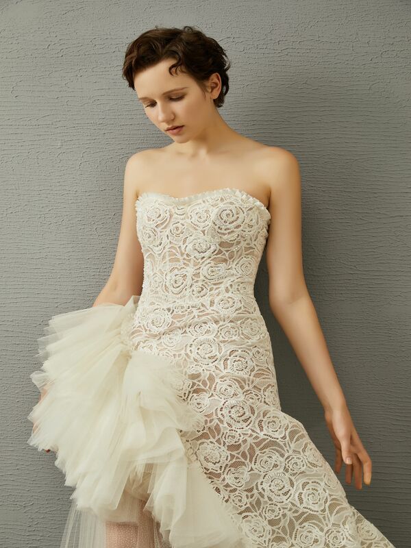 Fashion Strapless Lace Beautiful Ruffles Aline Wedding Dress Bridal Gown
