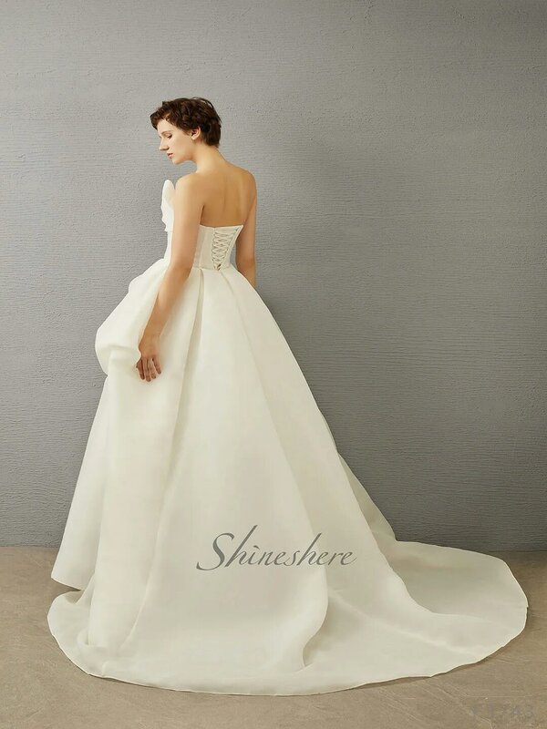 Elegant Strapless Ruched Lace Appliques A Line Wedding Dress Satin Bridal Gown