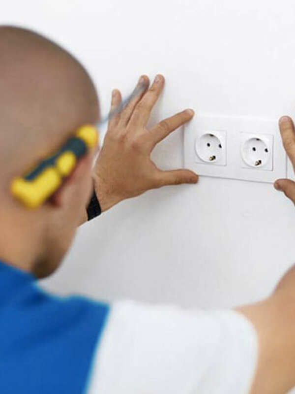 Servicios de instalación en casa para productos eléctricos (luz/toma de corriente)-profesional-GARANTÍA DE SERVICIO satisfecho o rehecho