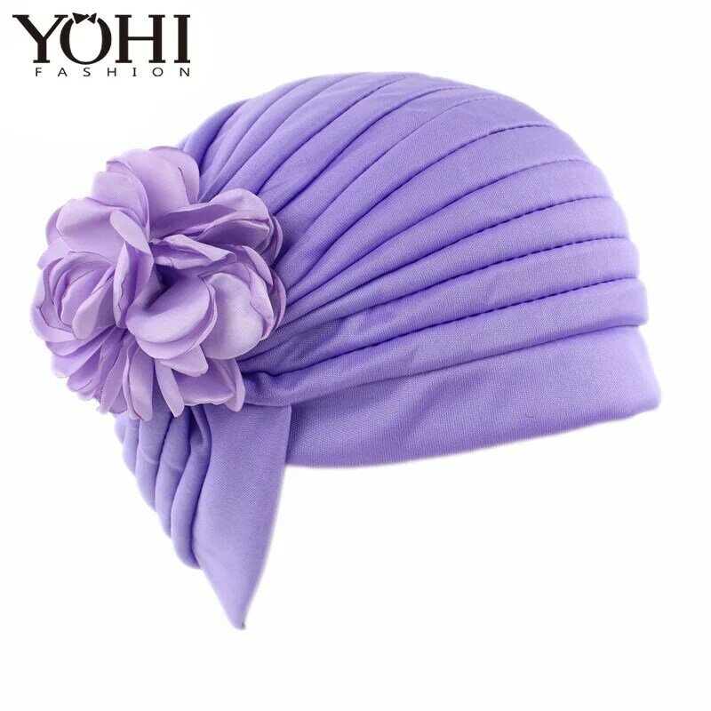 Neue mode Luxus Frauen Plissee Kopf Wrap Motorhaube Turban schlafmütze Mit Frühling Blume Turban von Damen