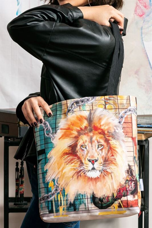 Home & bath % 100 cotton woman beach bag both sides printed inner pocket zipped waterproof washable Strong Lion