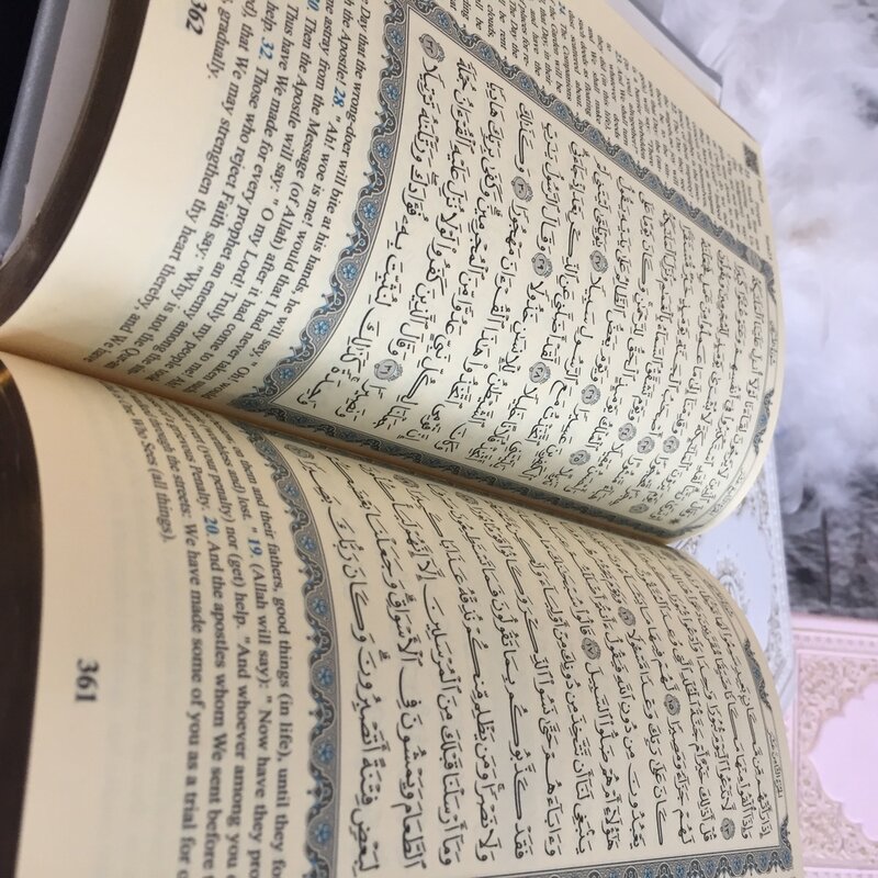 Święty koran angielski przetłumaczony muzułmański islamski książka prezent Eid Mubarak wystrój Kuran'ı Kerim Coran sprzyja tłumaczeniu