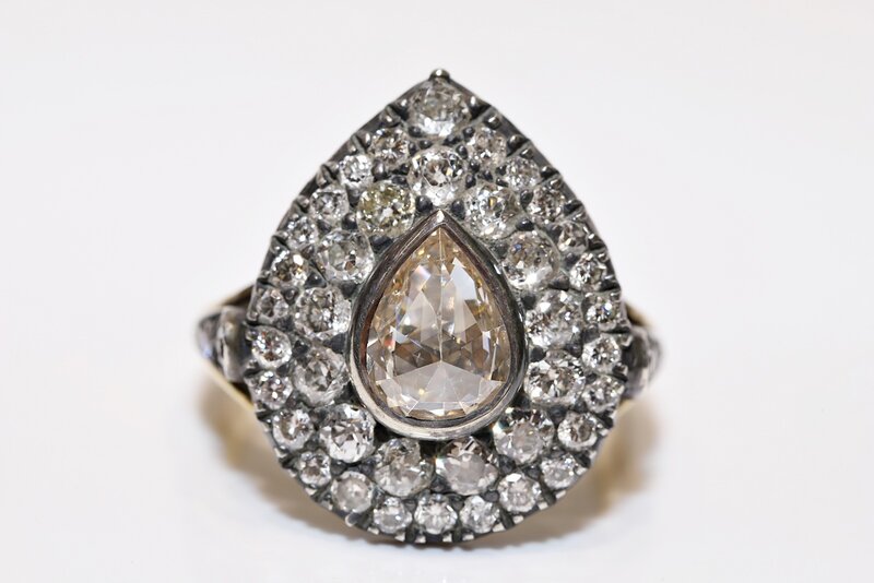 Bague Antique en or 18 carats Style victorien, nouveau diamant naturel découpé à la main et décoré de roses