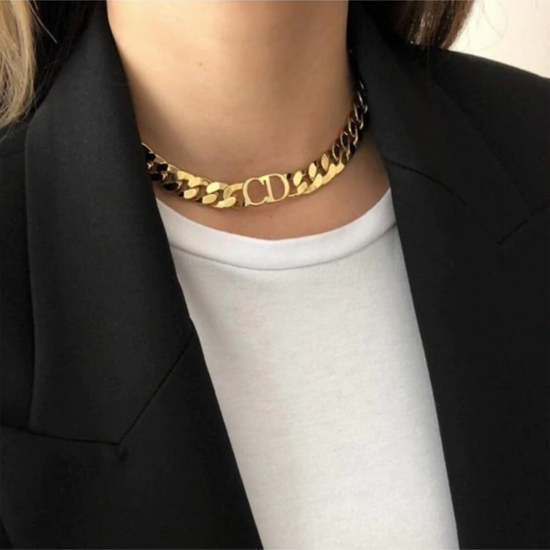 Christian Dior Modell Gold Überzogene Stahl Halskette Luxus Anhänger Halsband Halskette Kette Halsketten Für Frauen Hochzeit Schmuck Geschenke