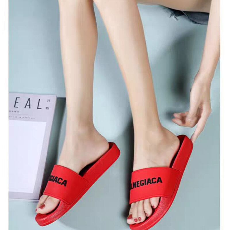 Novo designer de alta qualidade chinelos casuais leve indoor casa praia ao ar livre piscina macia slide sandália letras confortáveis slide