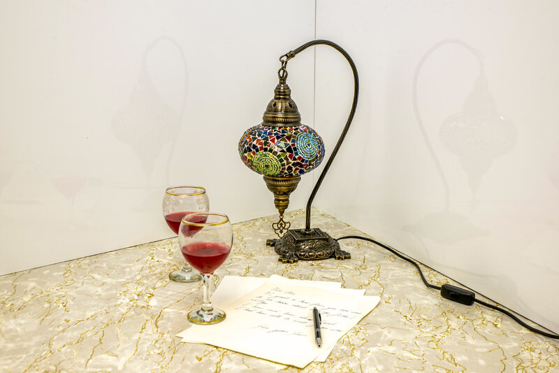 Lampa stołowa z mozaiką tureckoą nostalgiczna sztuka ozdobna na prezent abażur lekki szklany romantyczny sypialnia do domu miłość elektryczna kolorowa