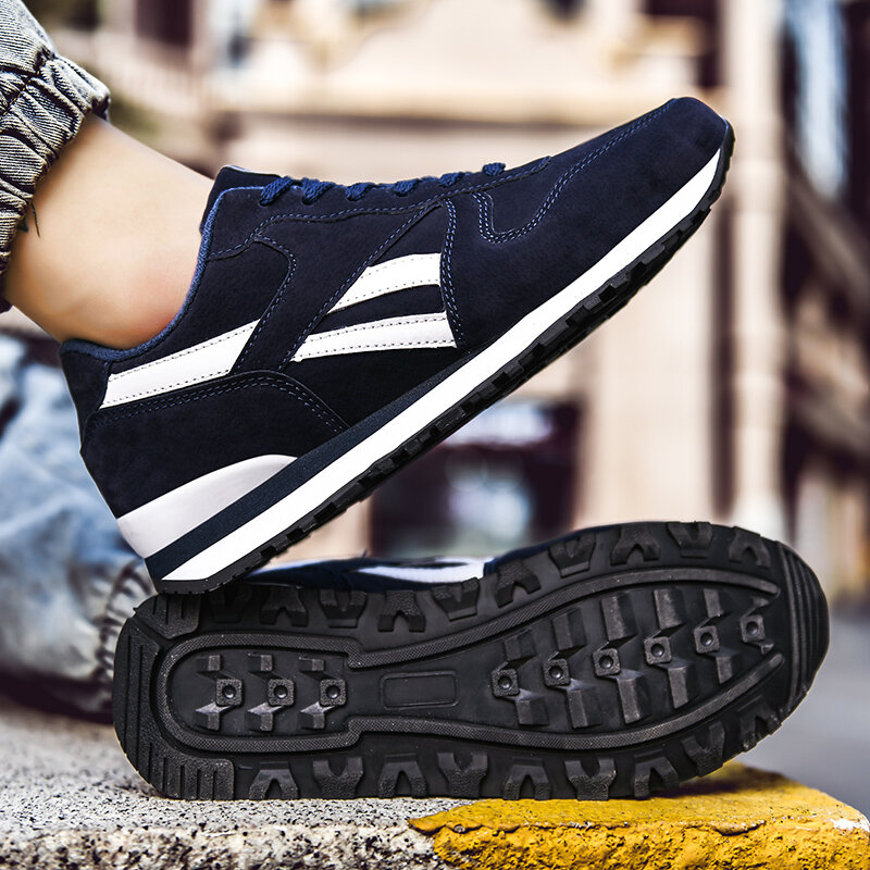 Sneakers Kulit Pria Klasik Sepatu Lari Kasual Bersirkulasi Sepatu Jalan Luar Ruangan Antiselip Sepatu Flat Pria Bertali Ringan