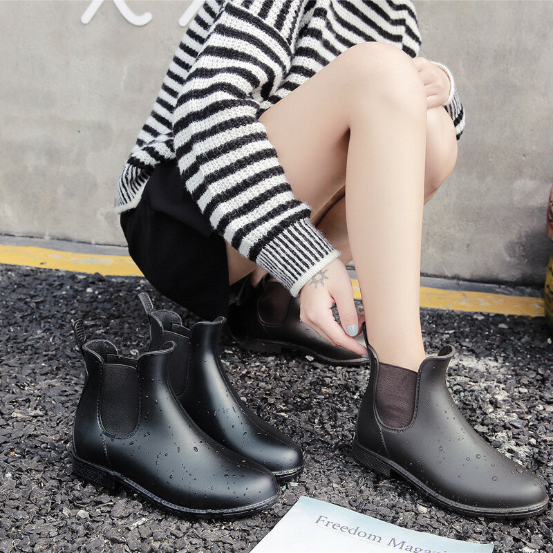 YEINSHAARS 유니섹스 장화 따뜻한 영국 플랫폼 슬립 PU 방수 미끄럼 방지 발목 블랙 부츠 위장 여성 신발