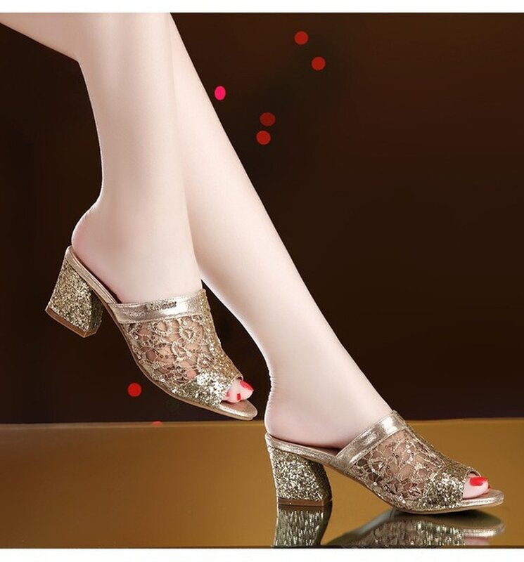 Sandalias doradas de Punta abierta para mujer, zapatos de vestir de encaje, tacones altos, tacones cuadrados, de verano