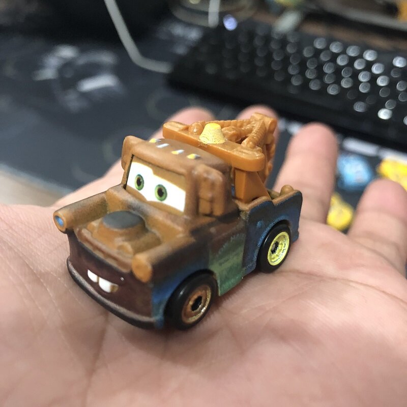 Jouets de voiture en alliage de haute qualité, Disney Pixar Cars 3 Mini McQueen, modèles de dessins animés, cadeau d'anniversaire pour enfants