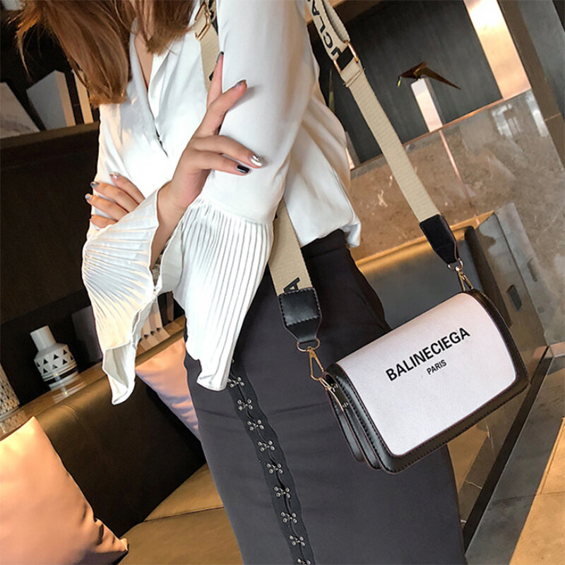 여성을위한 패션 디자인 PU 가죽 Crossbody 가방 2021 럭셔리 한국어 버전 간단한 어깨 가방 여성 지갑과 핸드백