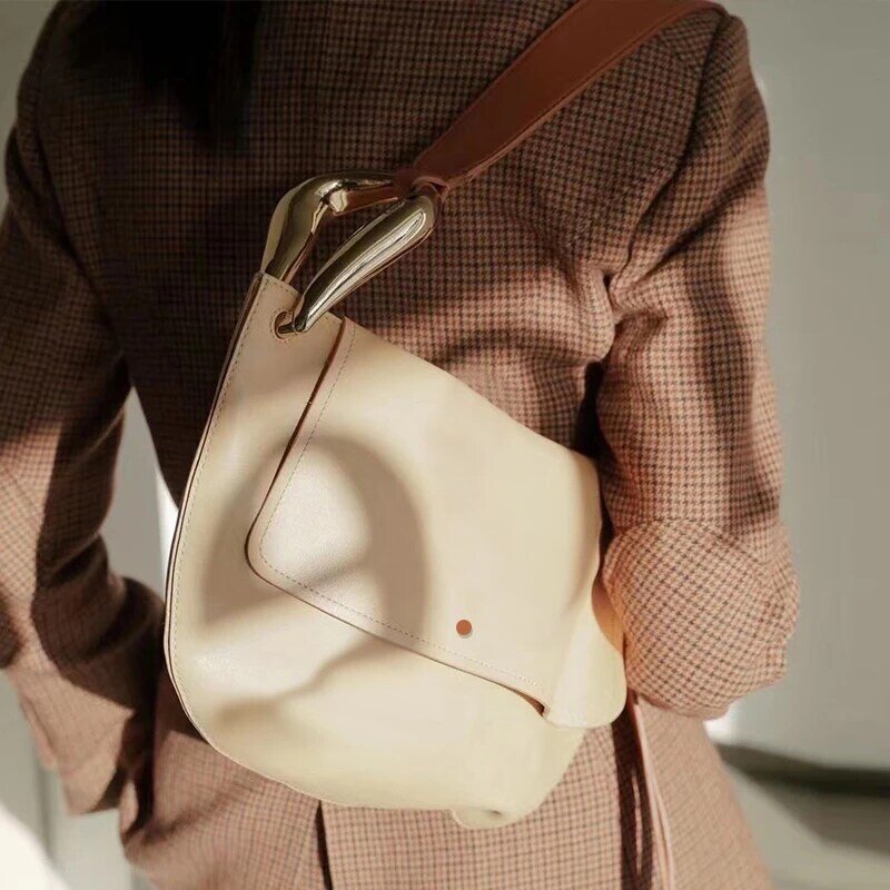Shoulder Handbag for Women 2021 Large Capacity Leather All-Match Saddle Fashion Trending Underarm Bag Messenger Sac Epaule Bolsa