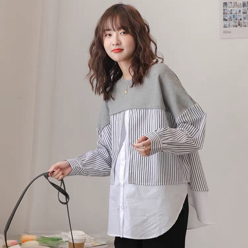 Jesień nowy 2021 wokół szyi fałszywe dwa Retro Stripe łączenie luźna wygodna bluzka koreański moda damska Temperament prostota