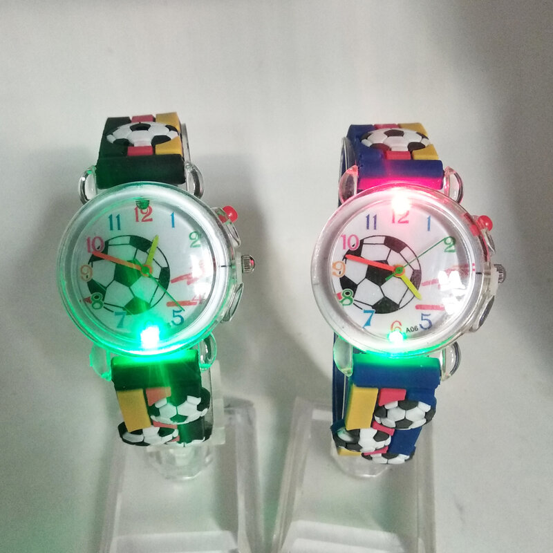 Knipperende Glow Voetbal Patroon Kinderen Horloge Elektronische Lichtbron Meisjes Jongens Gift Klok Kids Horloges Kinderen Horloge