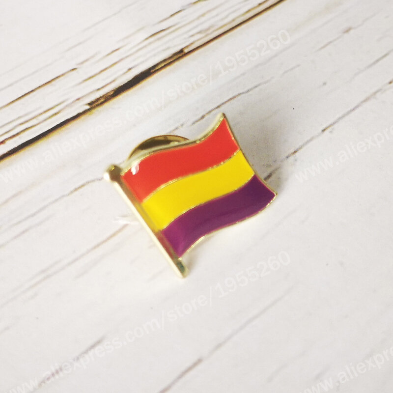 Spain (1931-1939)The Second Flag Lapel Pins Provincial Nationalities Region Brooch Crystal Epoxy Metal Enamel Badge