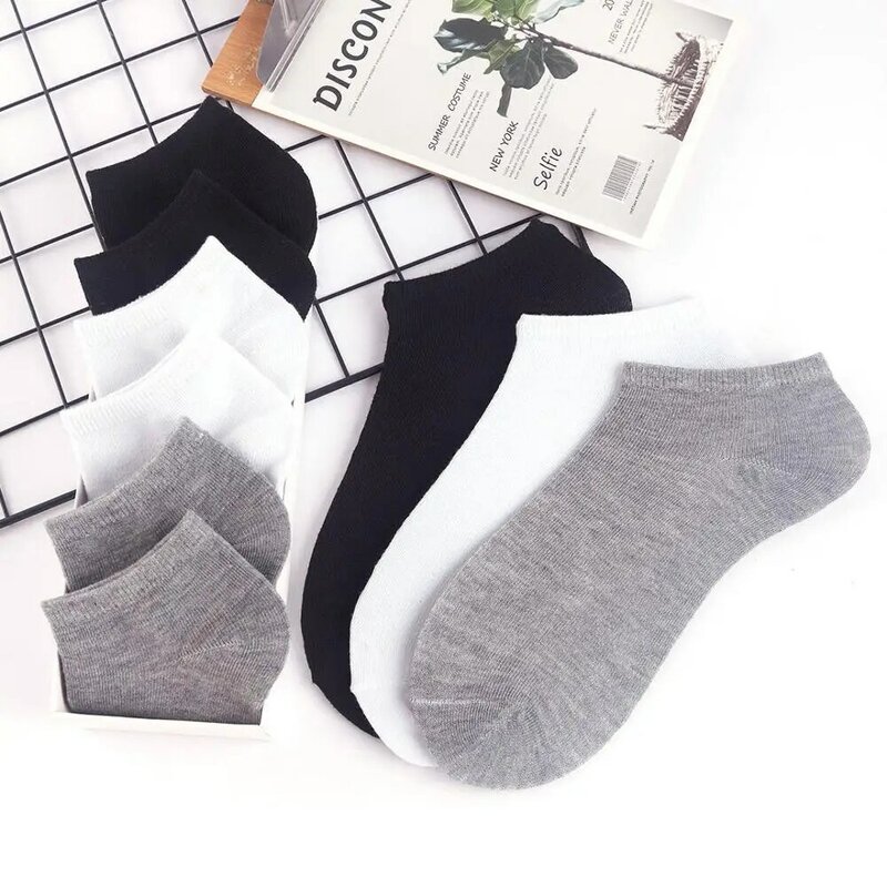 10 paia di calzini da donna calzini sportivi traspiranti calzini da barca tinta unita comodi calzini in cotone bianco nero