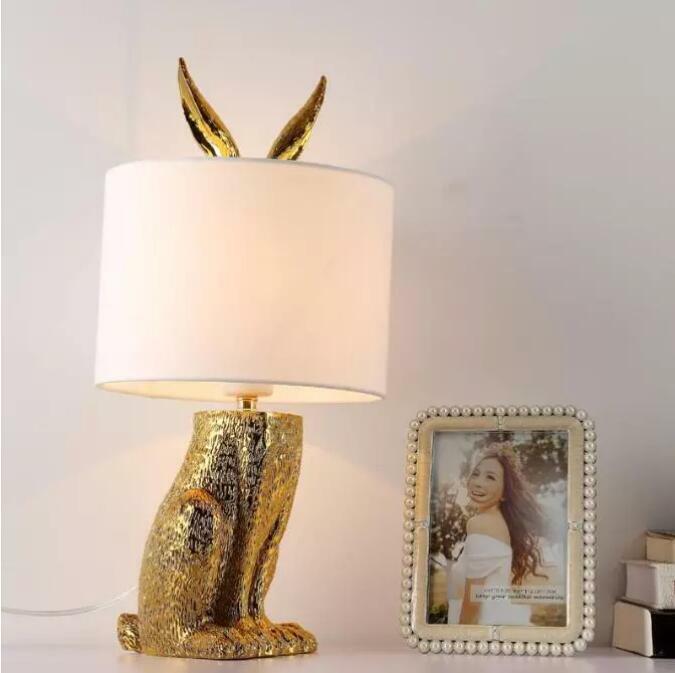 Nowoczesne zamaskowane królik lampy stołowe z żywicy styl industrialny Retro biurko oświetlenie do sypialni nocne badania restauracja dekoracyjne światła