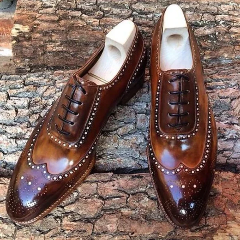 Chaussures Brogue classiques en dentelle ajourée pour hommes, faites à la main, couleur unie, à talons bas, confortables, tendance, décontractées, ZQ0071