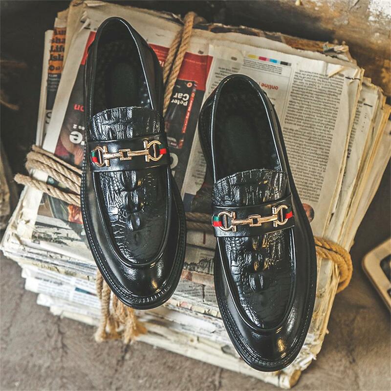 New style men's leather loafers, one-step casual shoes,fashionable peas shoesbusiness gentlemen's single shoesmen's leathershoes