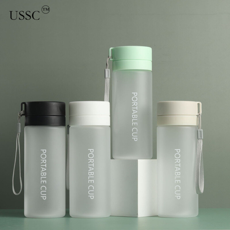 USSC 새로운 휴대용 플라스틱 컵 스트레이트 컵 가정용 플라스틱 티 컵 대용량 플라스틱 주전자 야외 스포츠 컵 HZ124